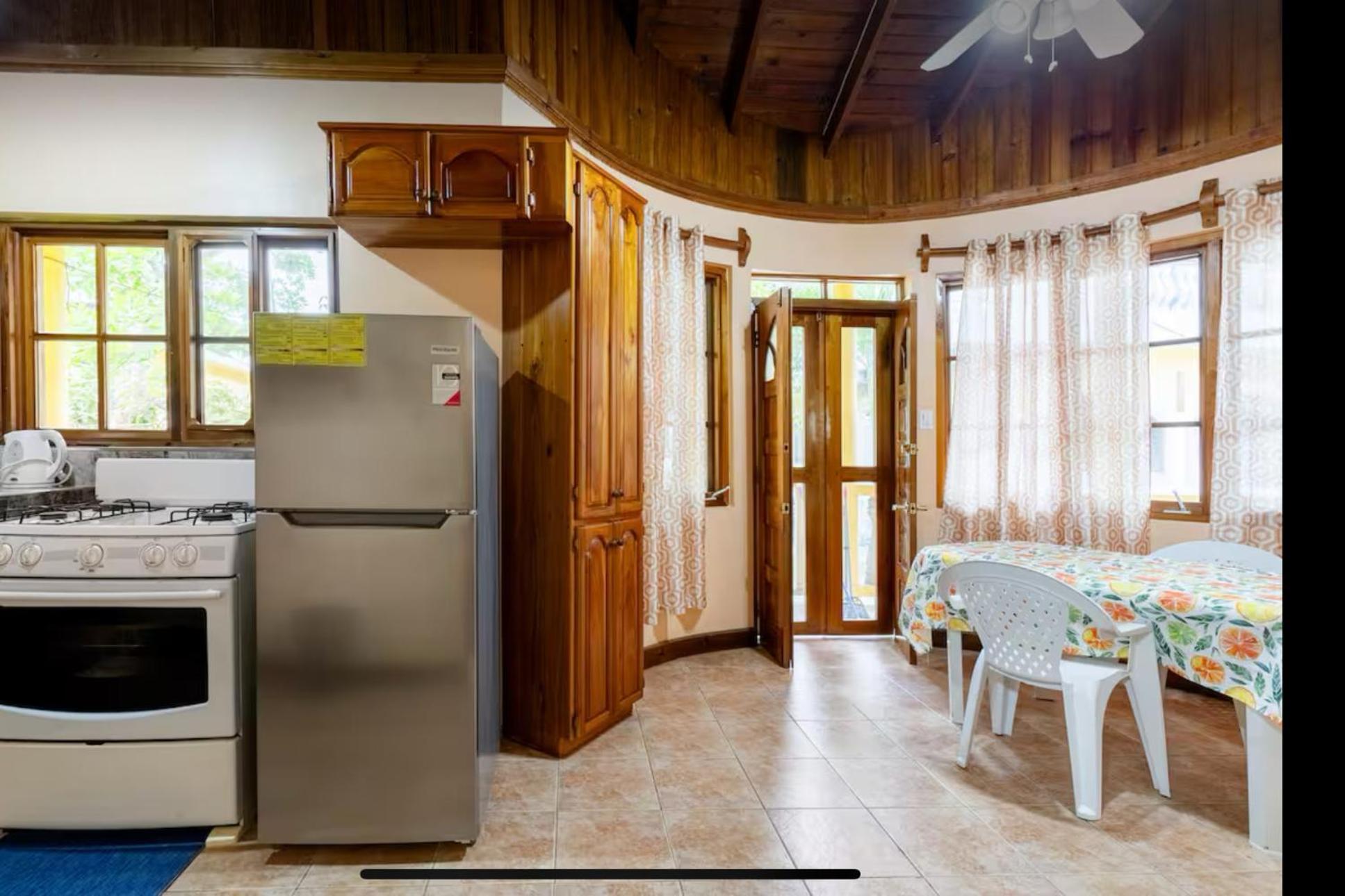 Holiday home R&v *